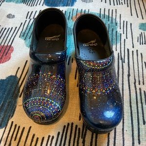 Dansko Clogs So Cute! 37